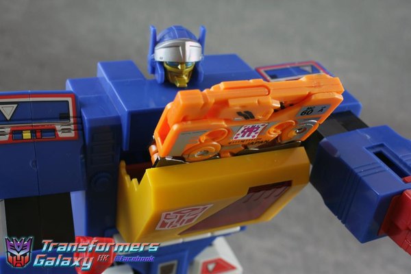 Takara Tomy Transformers G1 Encore 22  (2 of 41)